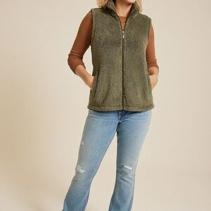 Maurices Olive Green Sherpa Vest. Med
